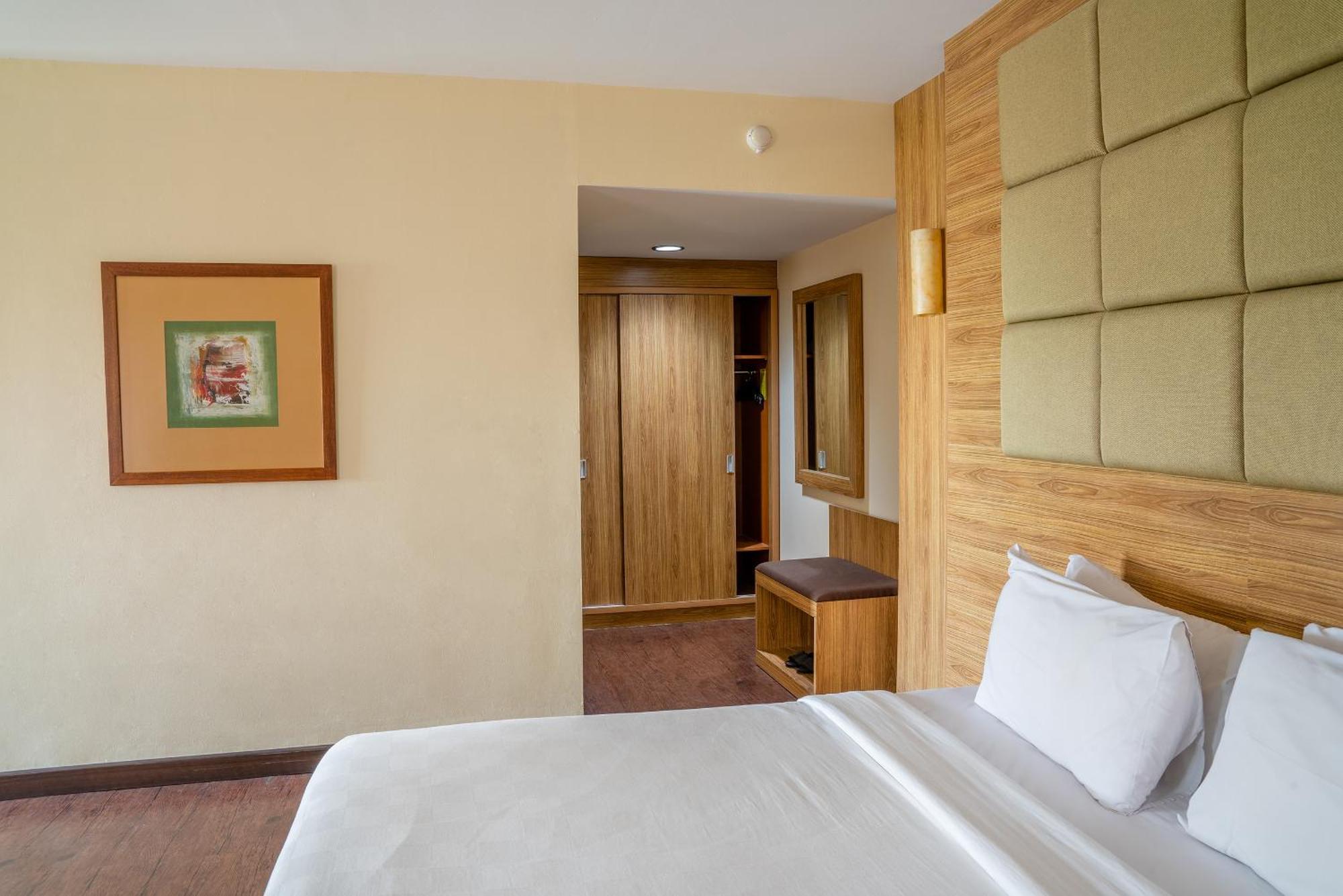 Hotel Alia Cikini Cakarta Dış mekan fotoğraf